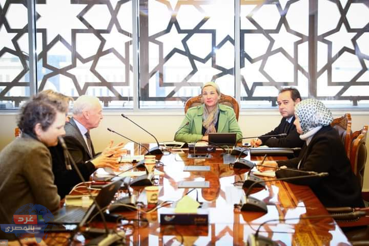 “البيئة”وبعثة البنك الدولي في مناقشة لتنفيذ أجندة مصر المناخية