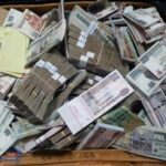 تُفاجأ بـ2 مليون جنيه بحسابها وتحرر محضرا لتسلمهابدمياط