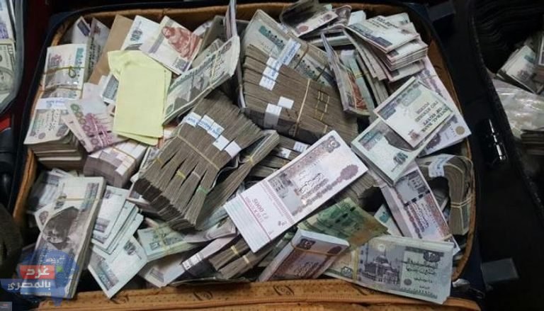تُفاجأ بـ2 مليون جنيه بحسابها وتحرر محضرا لتسلمهابدمياط