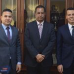 عميد حقوق جنوب الوادى يستقبل المعيدين الجدد ويحثهم على التواصل مع الطلاب