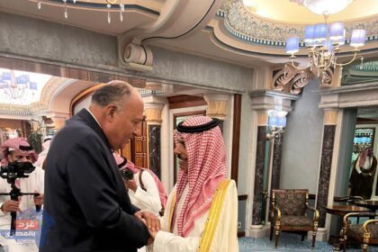 بدء الاجتماع التشاوري لبحث عودة دمشق إلى الحاضنة العربية