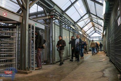 فلسطين : الأسرى يحتجزون شرطيين إسرائيليين في سجن "مجدو" فلسطين : الأسرى يحتجزون شرطيين إسرائيليين في سجن "مجدو"