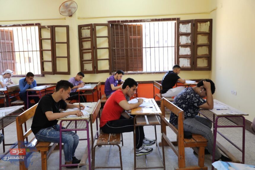 التعليم: بدء تسليم خطابات الندب للمراقبين والملاحظين في الثانوية العامة