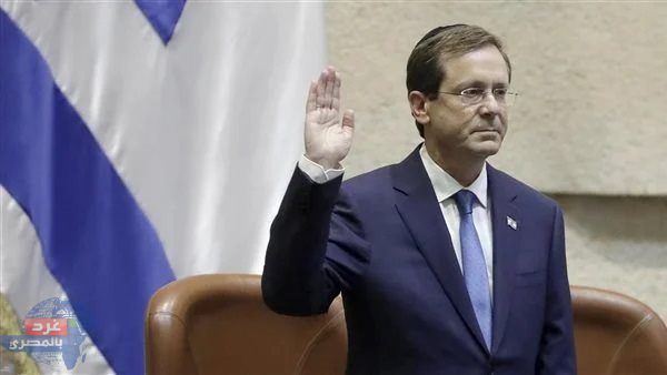 منع الرئيس الإسرائيلي من النزول من طائرته في باريس بسبب حدث أمني