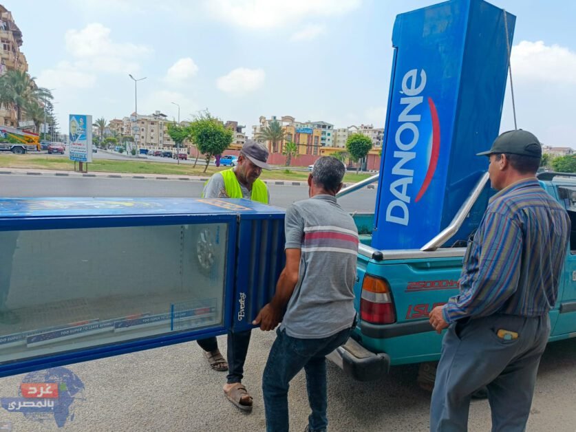 حملة مكبرة لإزالة الإشغالات بالمنطقة المركزية بمدينة دمياط الجديدة