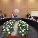 وزير الكهرباء يشدد على أهمية تحسين الخدمات المقدمة للمواطنين واستقرار التغذية الكهربية