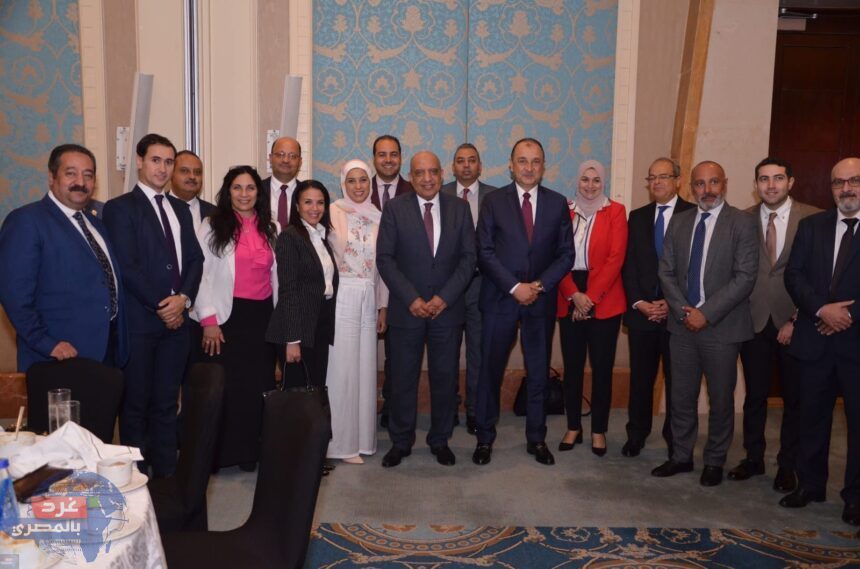 النقابات العمالية تنظم احتفالية لتكريم وزيرى الكهرباء والطاقة المتجددة وقطاع الأعمال العام