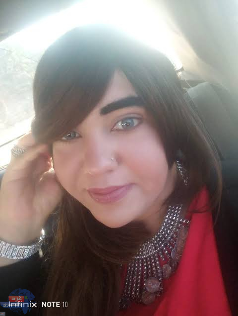 أتسألُنِى أأعشقُكَ؟