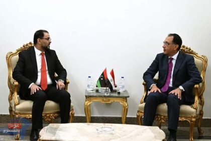 رئيس الوزراء يستقبلُ نظيره الليبي في مقر الحكومة بالعلمين الجديدة