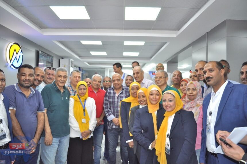 وزير الكهرباء يفتتح مركز خدمة العملاء بمدينة أسوان ويوجه بمتابعة زيادة الأحمال