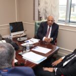 وزير الكهرباء يلتقى رئيس "كوبولوزيس اليونانية" لبحث الربط الكهربائى بين مصر واليونان