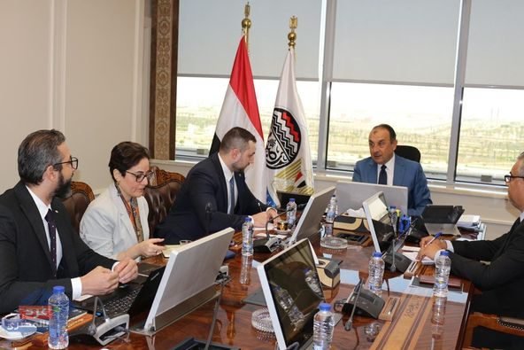 وزير قطاع الأعمال العام يستثمار