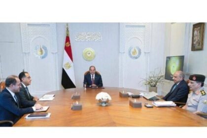 الرئيس السيسي يوجه باستمرار العمل على تطوير منظومة الكهرباء  واستيعاب الزيادة المتوقعة 