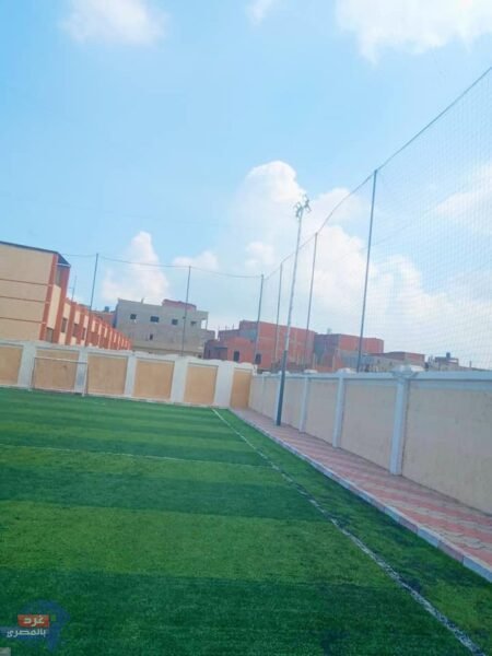 الانتهاء من أعمال الإحلال والتجديد واستلام ملعب خماسي بمركز شباب شرباص