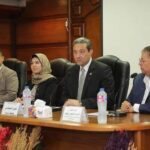 محافظ دمياط يتفقد عدد من المصانع ومعرض منتجات المنطقة الصناعية