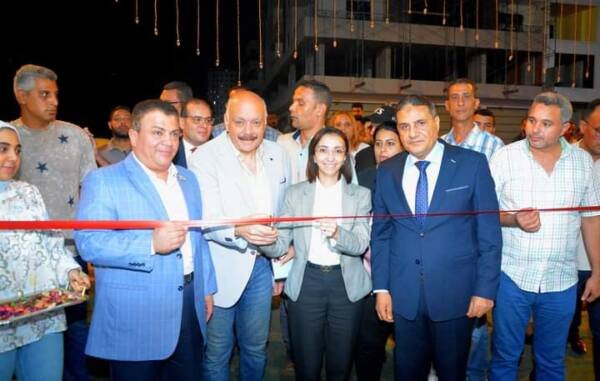 محافظ البحيرة تفتتح معرض"أهلاً مدارس" بكفر الدوار بتخفيضات تصل ٣٠٪