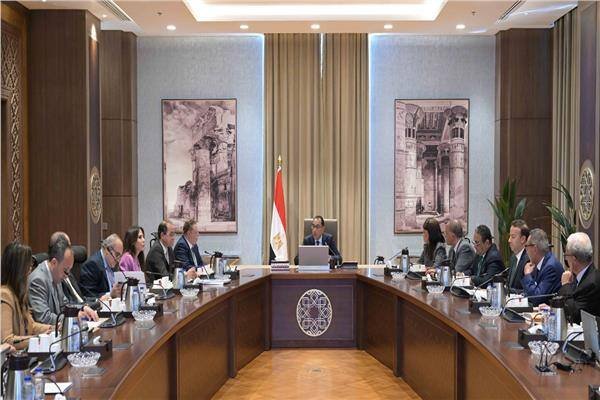 رئيس الوزراء: مستمرون في العمل على برنامج الطروحات الحكومية
