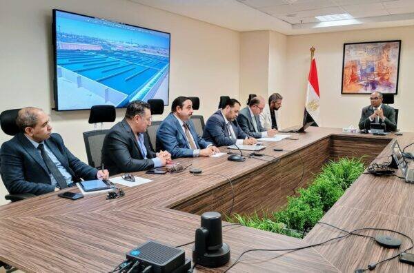 الإسكان : خطط مستقبلية لتحلية المياه بالشراكة مع القطاع الخاص
