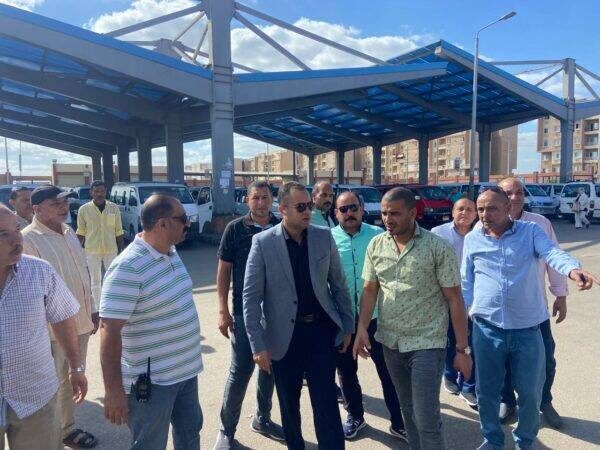 رئيس جهاز دمياط الجديدة بجولة تفقدية للمواقف لمتابعة سير العمل وانتظامه