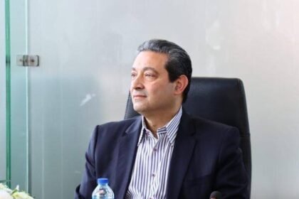 محافظ دمياط ووزير الموارد المائية يناقشان الموقف التنفيذي لمشروعات تغطية وتبطين الترع