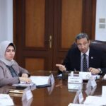 محافظ دمياط يناقش محاور الخطة الاستثمارية للعام المالى القادم 2026/2025