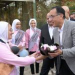 رئيس الوزراء يتفقد "مدرسة WE للتكنولوجيا التطبيقية" في الوادي الجديد