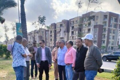 متابعة مشاريع الزراعة وأعمال زراعة الأشجار على الطريق الدولي الساحلي في مدينة دمياط الجديدة