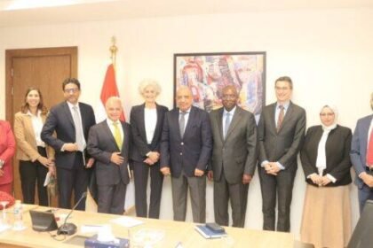 وزير الكهرباء يبحث مع وفد مؤسسة التمويل الدولية "iFC "سبل دعم وتعزيز التعاون المشترك