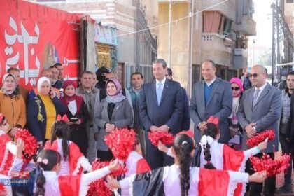 محافظ دمياط يتفقد خدمات المبادرة الرئاسية "بداية" في الزرقا