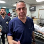 تقرير يكشف تفاصيل التحقيق مع مدير مستشفى "كمال عدوان" ونقله إلى معسكر "سدي تيمان"