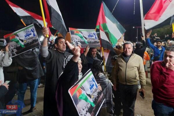 أبناء الدقهلية يشاركون المصريين أمام معبر رفح لتأييد السيسي ورفض تهجير الشعب الفلسطينى