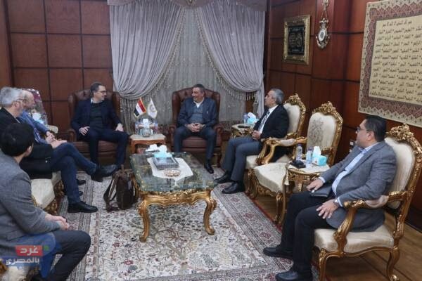 وفدًا رفيع المستوى من شركة دمياط أليانس