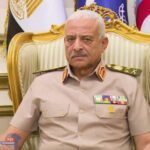 "الجاهزية القتالية في مقدمة الأولويات: وزير الدفاع المصري يحث الجيش على التأهب!"