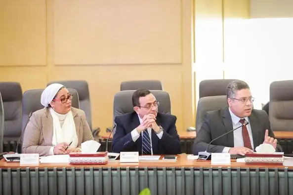 الصحة: بحث مع اللجنة العليا للبورد المصري إضافة تخصصات جديدة لطب الأسنان