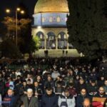 الأقصى عامر بعشاقه.. أعداد كبيرة يؤدون صلاتي العشاء والتراويح في المسجد الأقصى