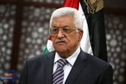 الرئيس الفلسطينى يصل مطار القاهرة للمشاركة في القمة العربية الطارئة