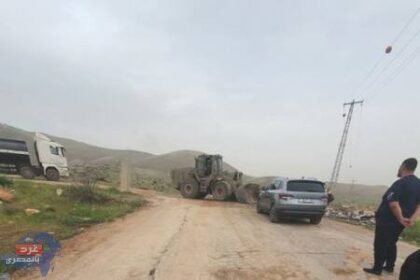 الجيش الاسرائيلي يجري عمليات تجريف وتوسيع في حاجز تياسير قرب طوباس