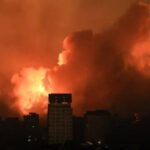 إعلام فلسطيني: توغل آليات إسرائيلية بالتزامن مع قصف مكثف وسط وشرق مدينة رفح جنوبي قطاع غزة