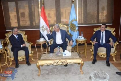 نائب رئيس هيئة السلع التموينية يتفقد مشروعات المنطقة اللوجستية بالغربية