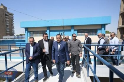 خلال جولته في أسيوط.. رئيس الوزراء يتفقد محطة مياه المرشحة والمشروعات التنموية