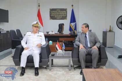 "محافظ دمياط يستقبل القيادات الأمنية والتنفيذية إيذانًا بانطلاق احتفالات العيد القومي"