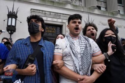 جامعة كولومبيا تعلن وقف 65 طالباً لمشاركتهم في احتجاجات داعمة لفلسطين