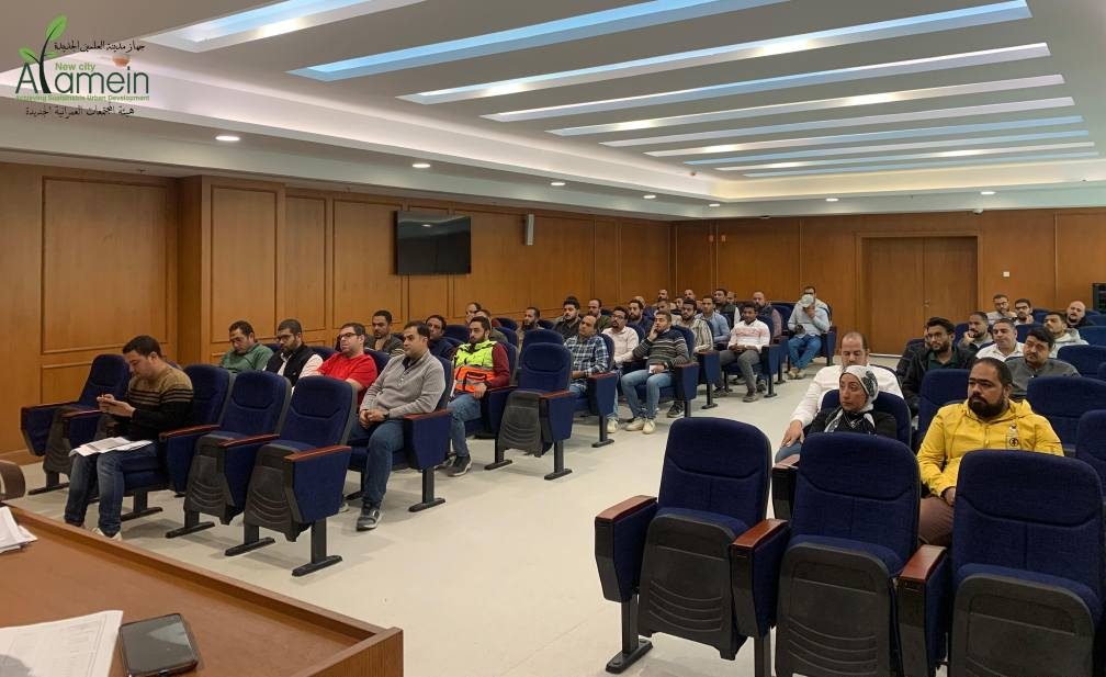 اجتماع رئيس جهاز العلمين الجديدة مع شركات "مزارين" لرفع معدلات التنفيذ