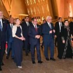 أكبر من الفاتيكان وأغنى من اللوفر.. المتحف المصري الكبير يستقبل الجمهور بدءًا من الثلاثاء بعد افتتاح تاريخي أكبر من الفاتيكان وأغنى من اللوفر.. المتحف المصري الكبير يستقبل الجمهور بدءًا من الثلاثاء بعد افتتاح تاريخي