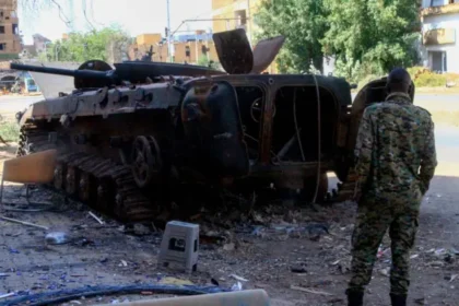 الجيش السوداني يعلن هجومًا بالمسيرات على مواقع الدعم السريع في شمال كردفان أسفر عن تدمير مركبات ومقتل العشرات