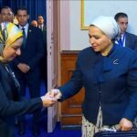 "انتصار السيسي تدلي بصوتها بانتخابات النواب بمصر الجديدة"