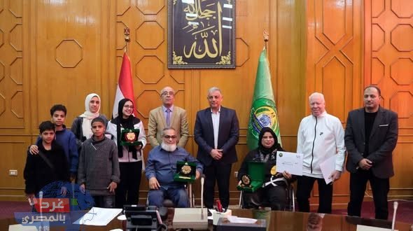 محافظ الإسماعيلية يكرم أبطال العالم ويحتفي بالتميز الأكاديمي