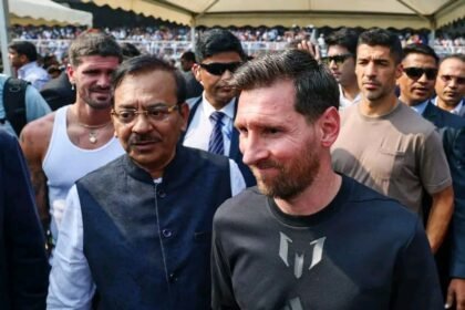 فوضى في كالكوتا.. ميسي يغادر الملعب بعد 20 دقيقة وسط أعمال عنف جماهيري