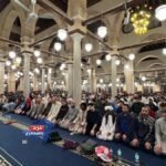 "آلاف المصلين يؤدون العشاء والتراويح في الجامع الأزهر الشريف بثالث ليالي رمضان" "آلاف المصلين يؤدون العشاء والتراويح في الجامع الأزهر الشريف بثالث ليالي رمضان"