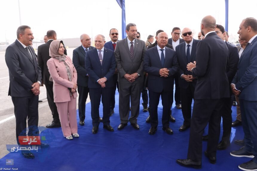 وزير النقل يتفقد مشروعات ميناء دمياط ضمن خطة تحويل مصر لمركز إقليمي للنقل واللوجيستيات